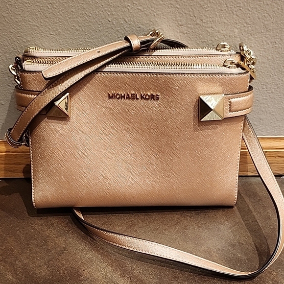 Michael Kors Handbags - Michael Kors Rose Gold Crossbody Bag